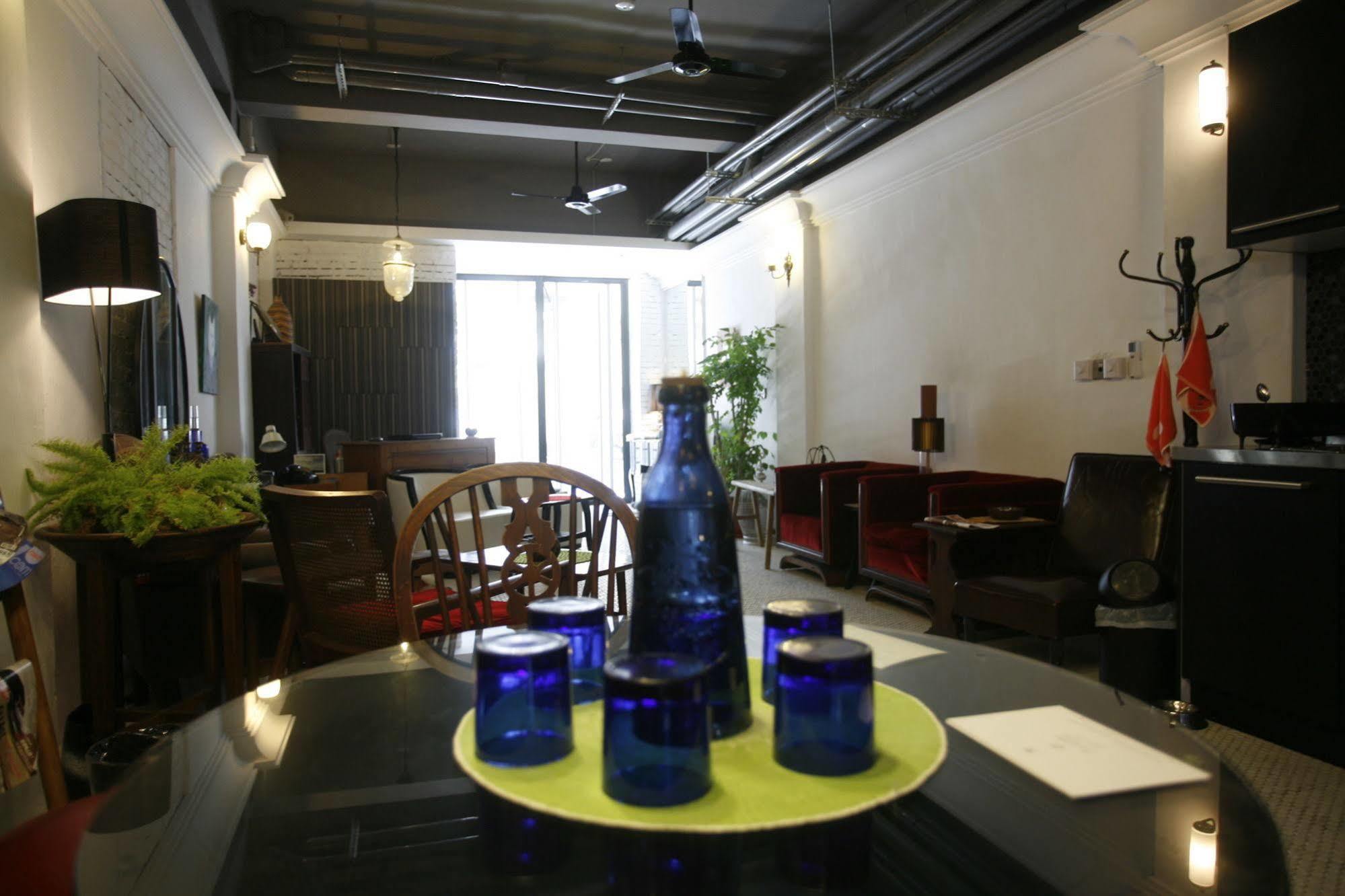 白狗公寓amo B&B市區金三角 東大門夜市 Hualien City Ngoại thất bức ảnh