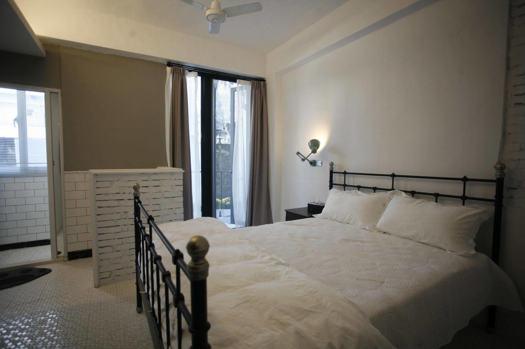 白狗公寓amo B&B市區金三角 東大門夜市 Hualien City Ngoại thất bức ảnh