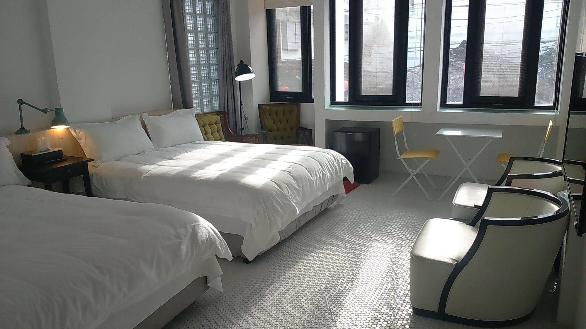 白狗公寓amo B&B市區金三角 東大門夜市 Hualien City Ngoại thất bức ảnh